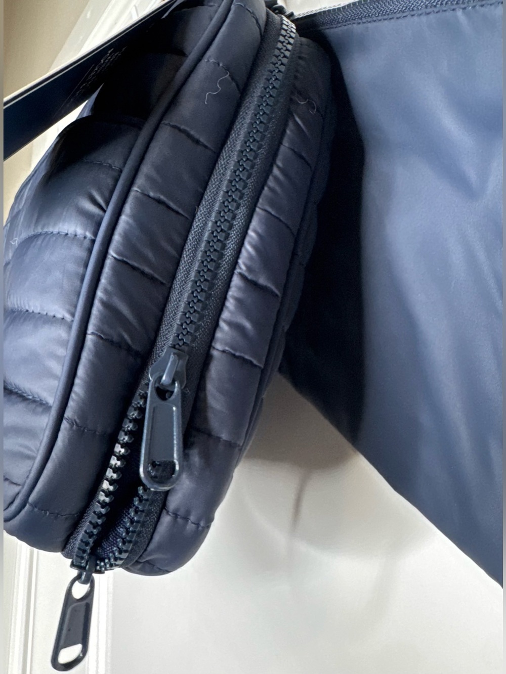 Dabney Lee Quilted puffy Navy Hanging Briefcase with Front Pocket & pouch travel - Picture 6 of 10